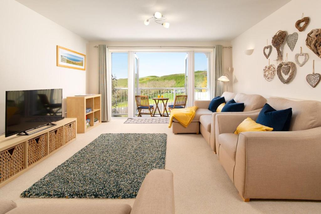 6 Bluestone Point, Mortehoe
