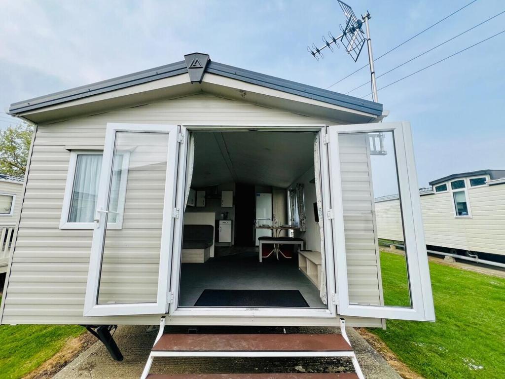 St Osyth Beach, Jaywick Sands