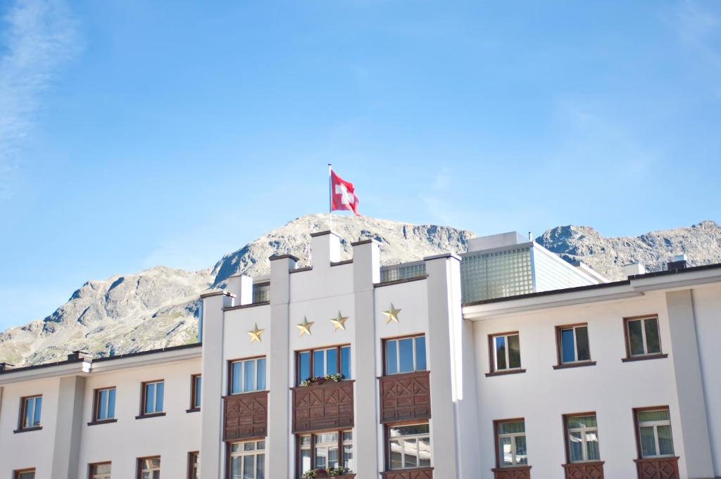 Hotel Schweizerhof St. Moritz - 3