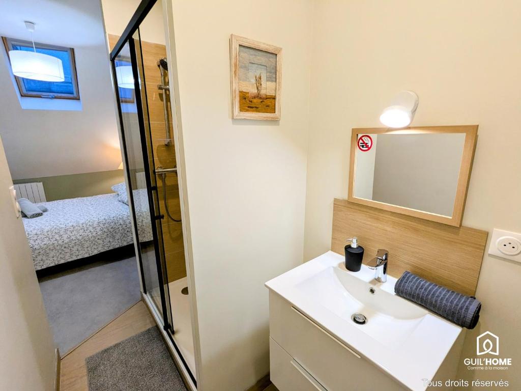 Le Bourgogne - Chambres privées cosy et rénovées avec douche - Centre historique - 3