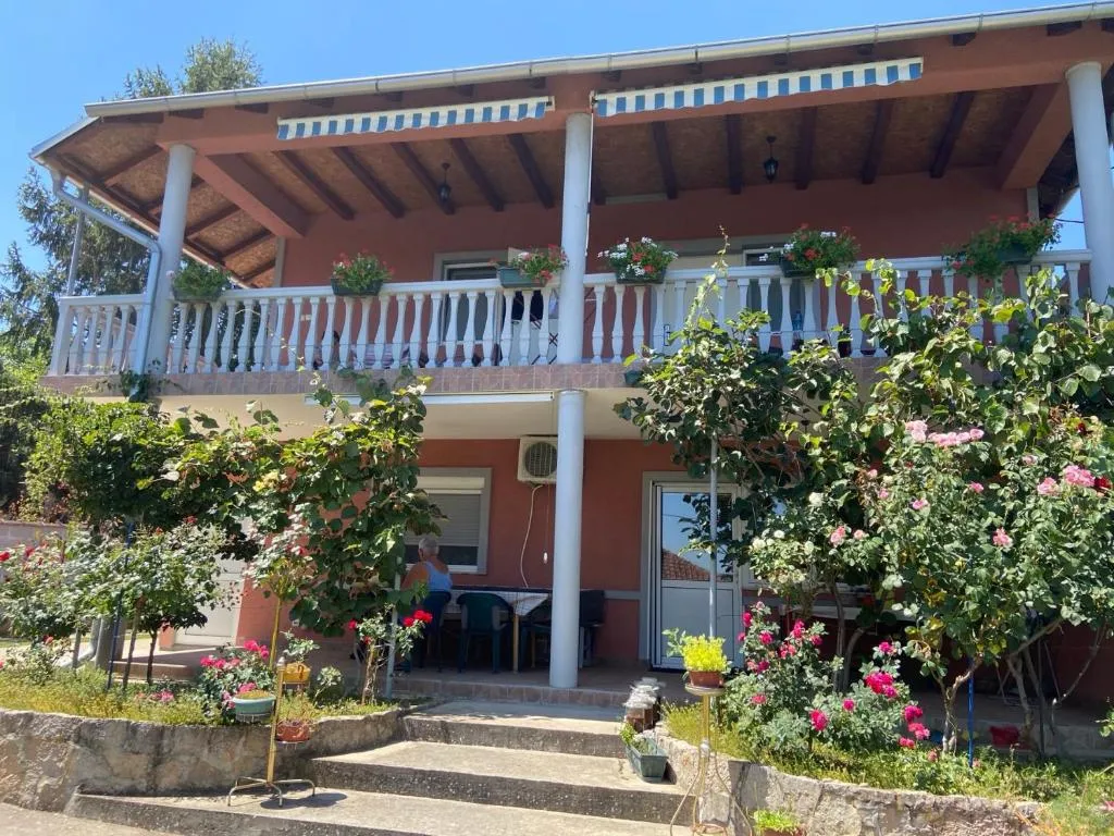Apartmani Jasminka, hotel in Rakari