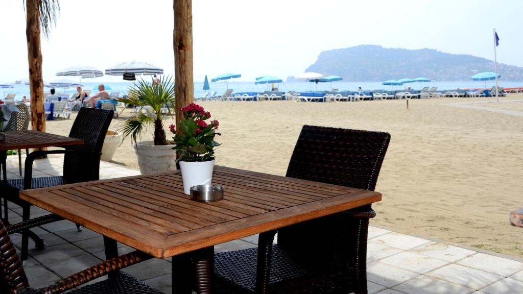 Oba Star Hotel - Ultra All Inclusive — Beach in Alanya