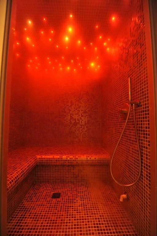 Steamroom