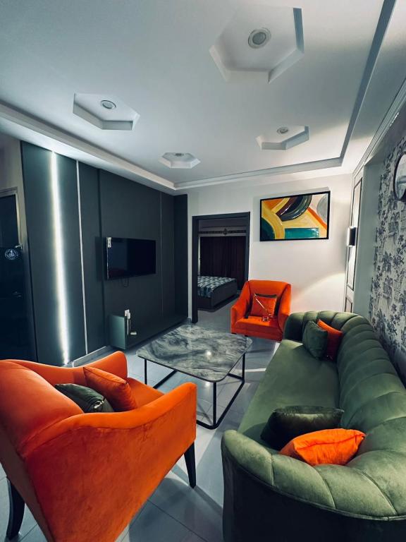 Apartment in Bahria Town Grand heights 8 Lahore, Lahore