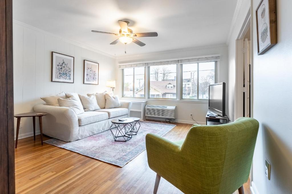 The Stay Awhile Suite by Stay Local Nashville, Nashville