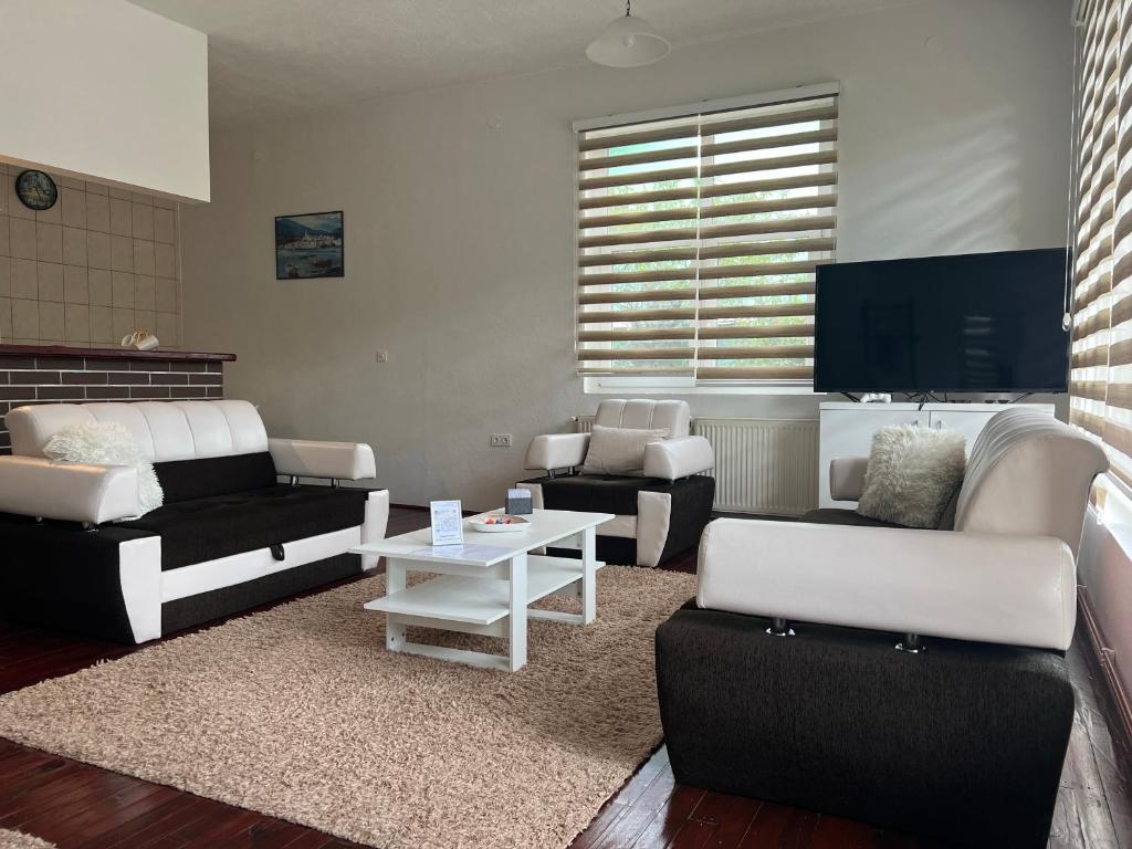 La Bocca Apartment - Airport, Parking, AC, Bidet, Coffee Machine, PS3 - 4