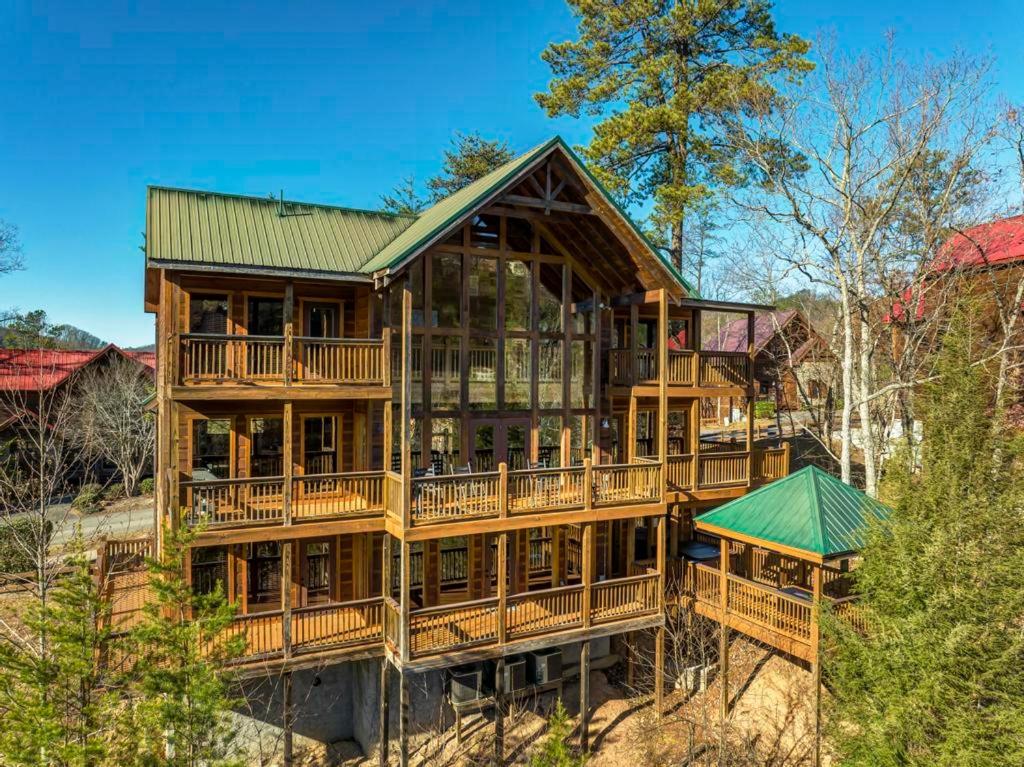 Almost Heaven, free tickets, no catch!, Pigeon Forge