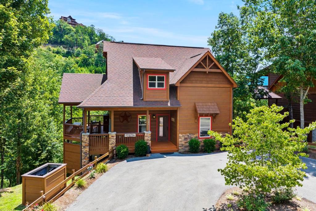 A Perfect Getaway, free tickets, no catch!, Pigeon Forge