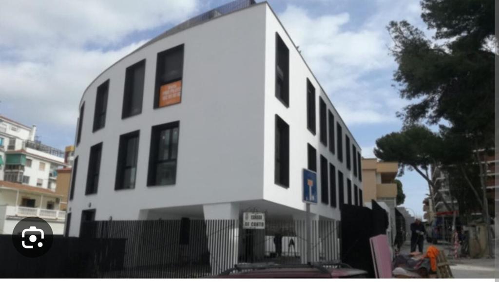 Apartamento nuevo centro con piscina - 2