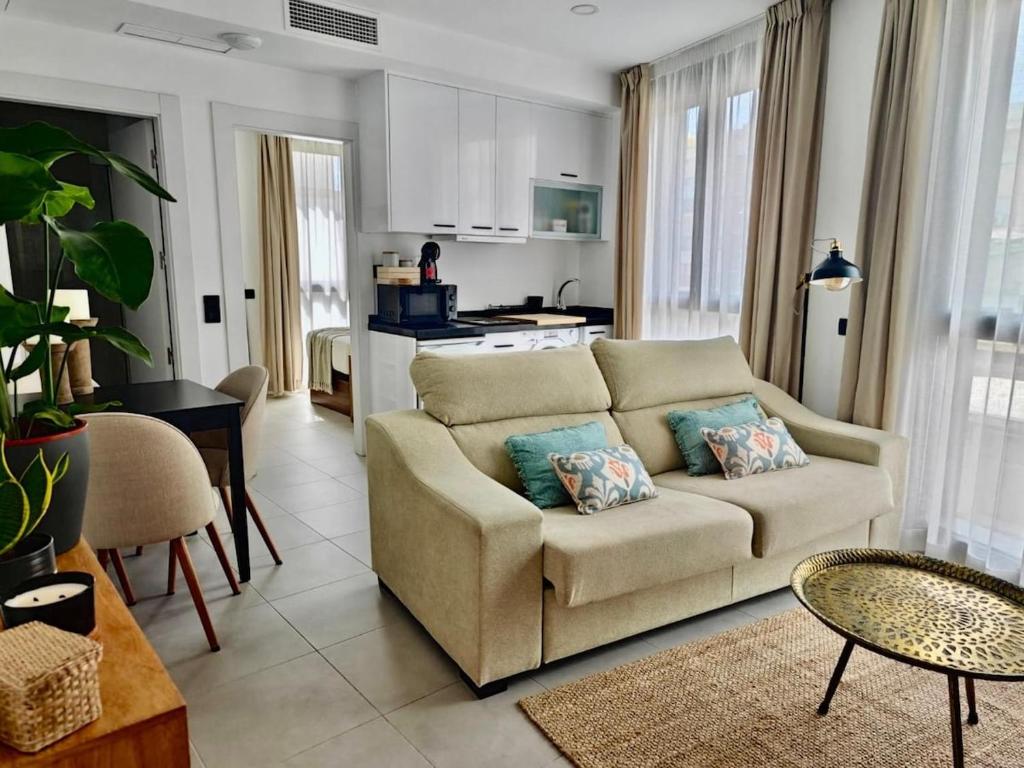 Apartamento nuevo centro con piscina - 3