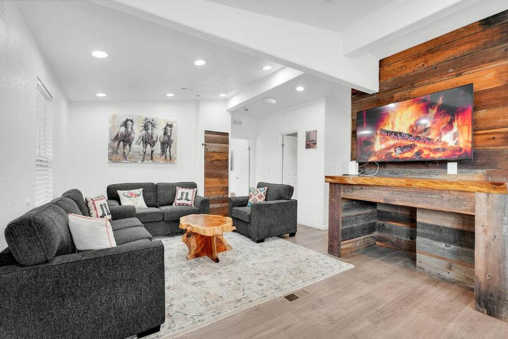 Scape to the Ranch - Relax, Work or Explore, Castro Valley