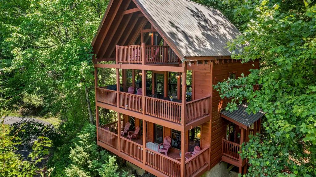 Friends in High Places 2 by Avada Properties, Sevierville