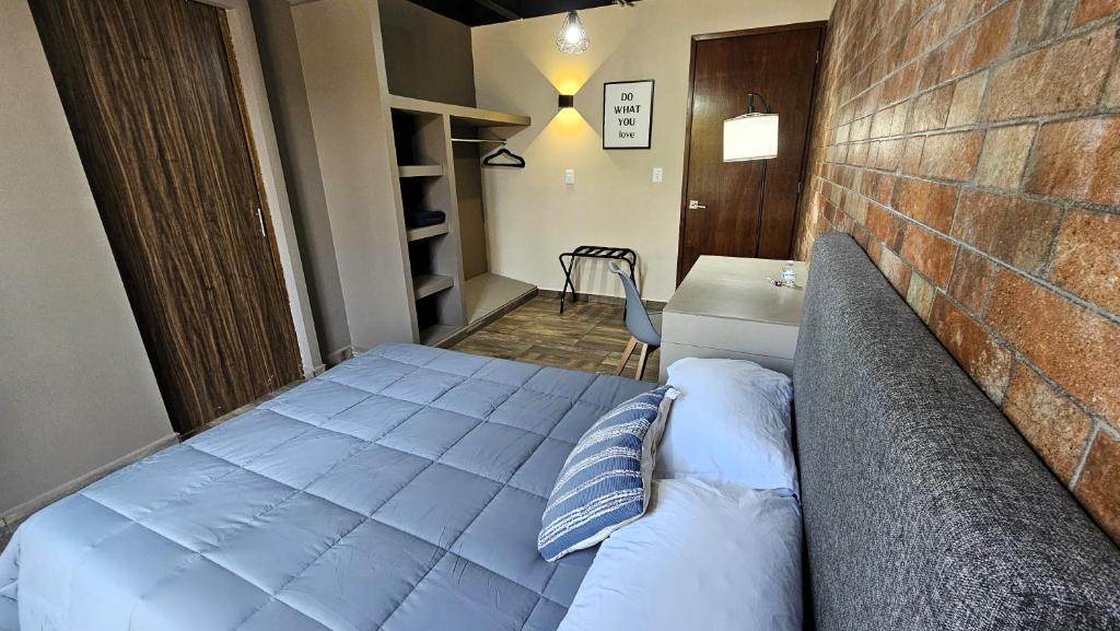 R03 MID STUDIO at ITESM CEM Full Services, Shared-Kitchen, Fridge ,Laundry, Smart TV, Parking, Balcony - 3