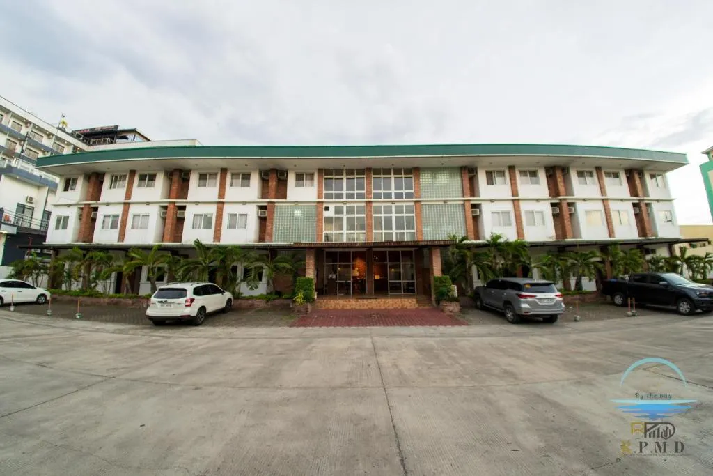 CJ by the Bay, hotel in Olongapo