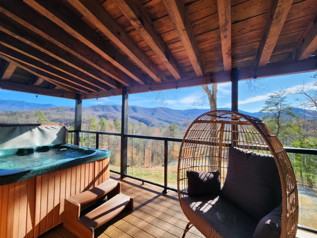 Above the Clouds by Avada Properties, Pigeon Forge