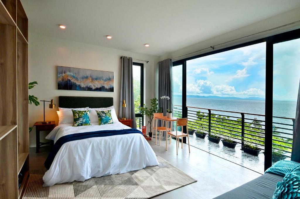 Studio with Sea View Starts from ₱6,499 per night