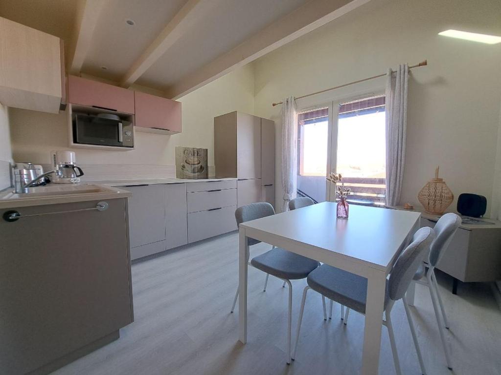 T2 Duplex Refait à Neuf, Proche Plages, Parking et WIFI - FR-1-521-255, Biscarrosse