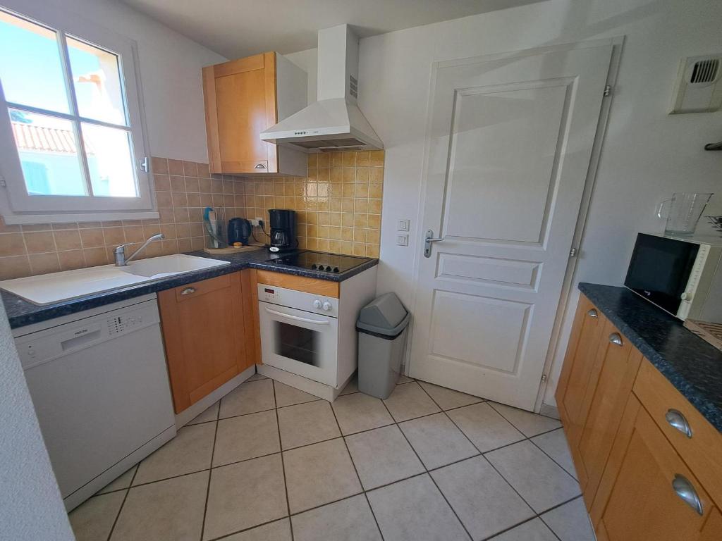 Maison charmante pour 6 personnes, résidence calme avec piscine privée - FR-1-323-578 - 3