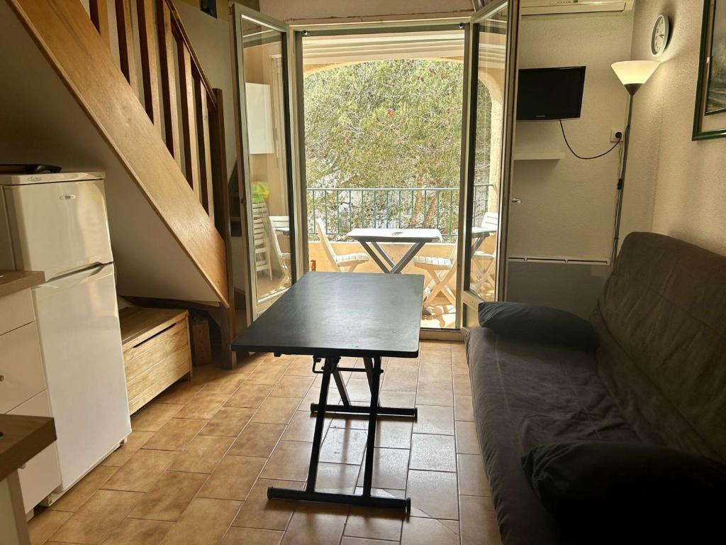 Studio mezzanine avec terrasse à Saint-Aygulf, proche plage - FR-1-226A-207 - 4
