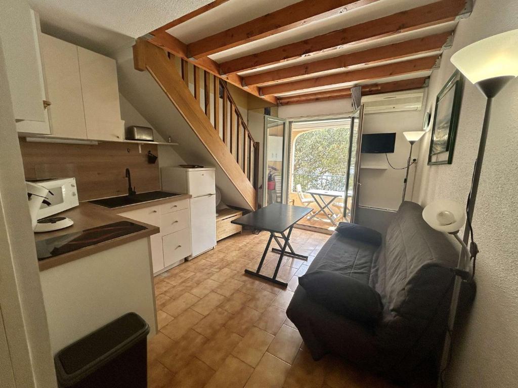 Studio mezzanine avec terrasse à Saint-Aygulf, proche plage - FR-1-226A-207 - 5