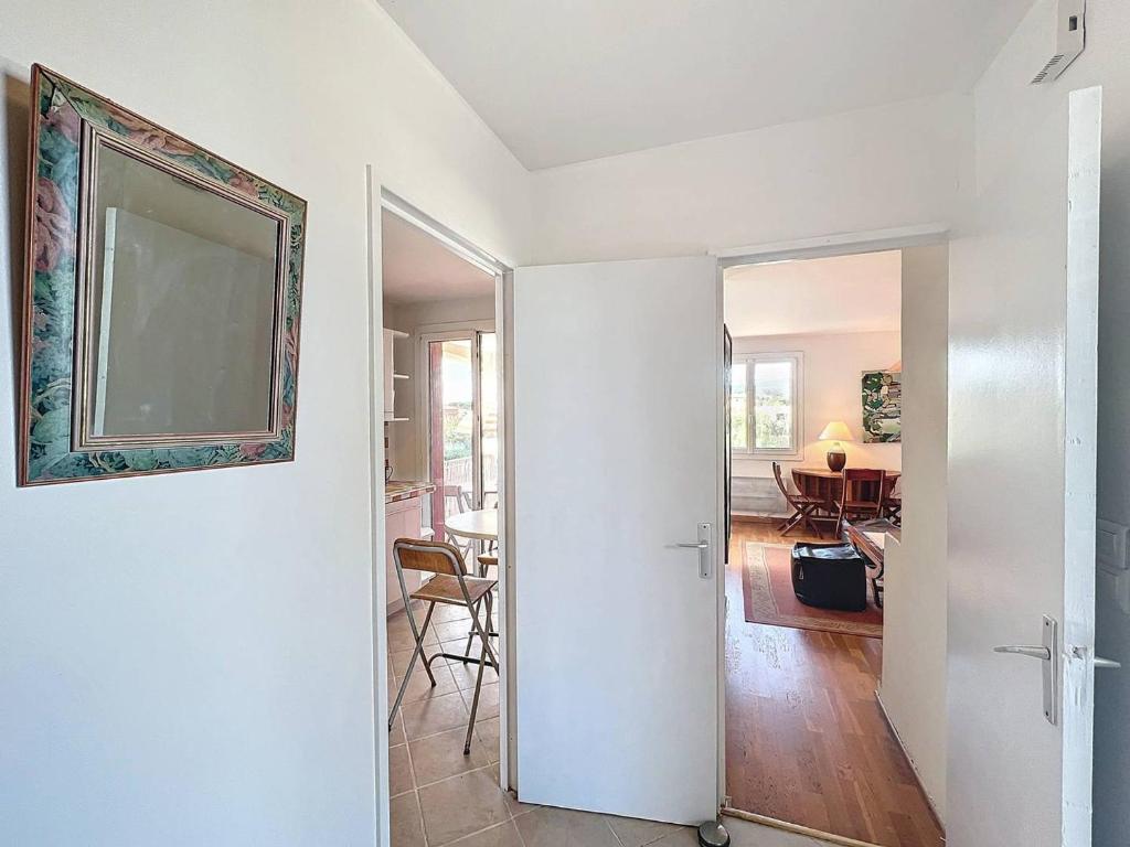 Appartement lumineux près de la plage avec parking sécurisé à Saint-Cyr-sur-Mer - FR-1-770-49 - 5