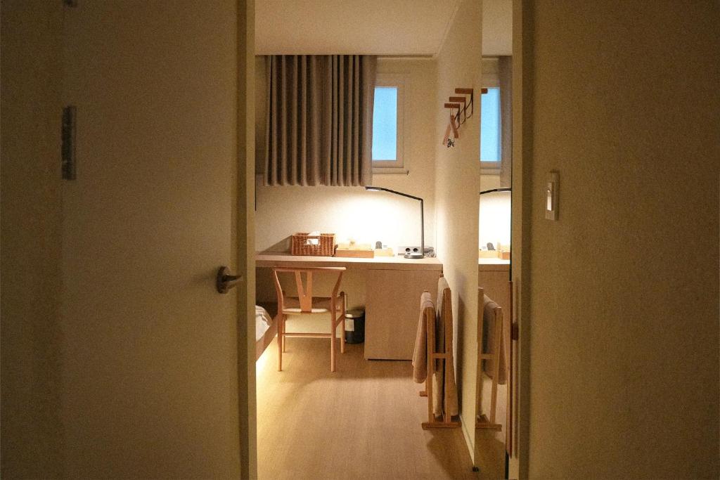 OFF STAY, Stay in Seoul – 10m from Airport, 8m to Subway