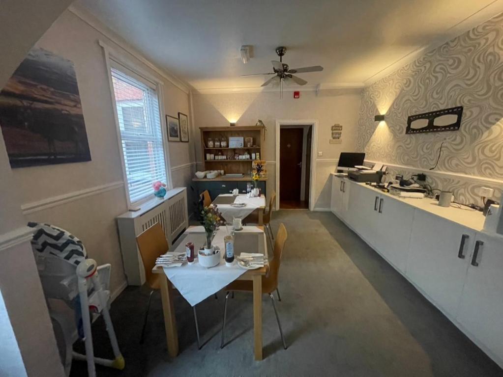 Facilities, Monico Guest House in Scarborough