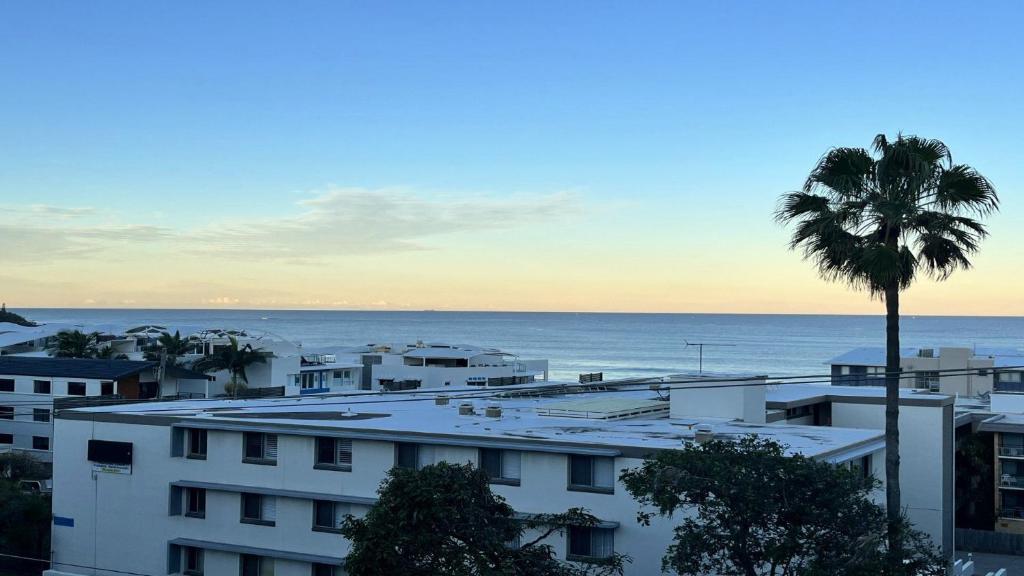 Oceanic #7 - Great Location With Ocean Views, Caloundra