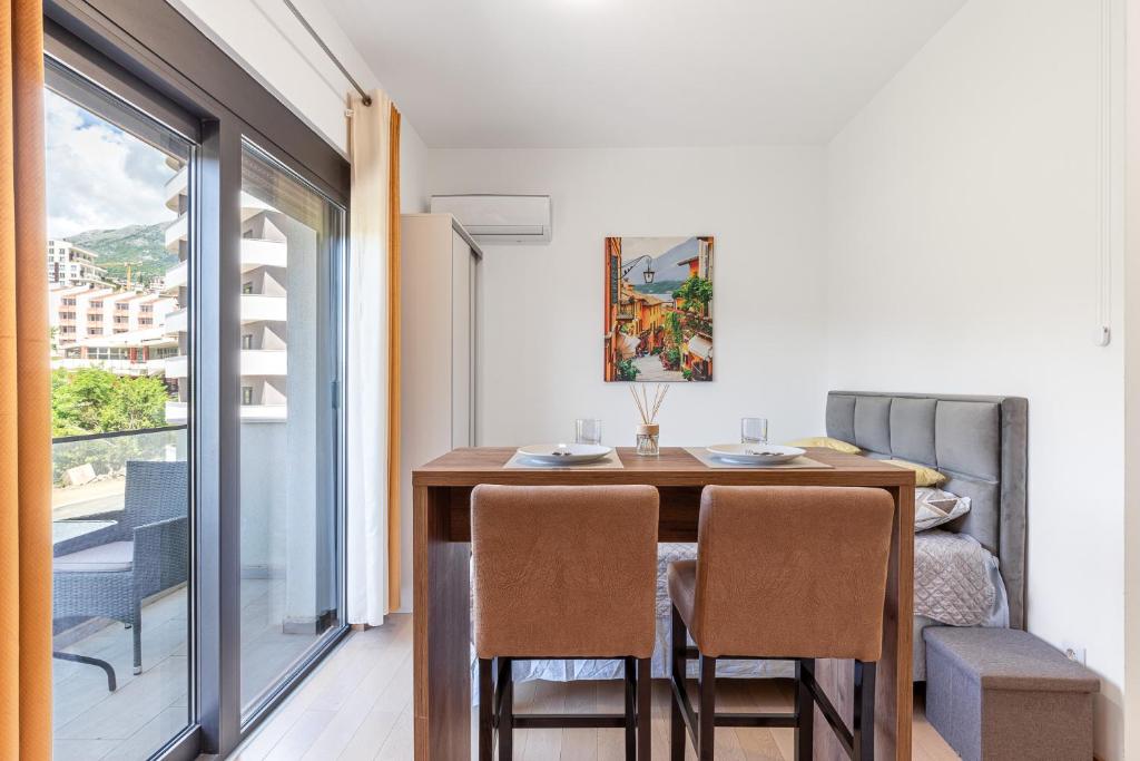 Summer Nest Studio in Becici - 2
