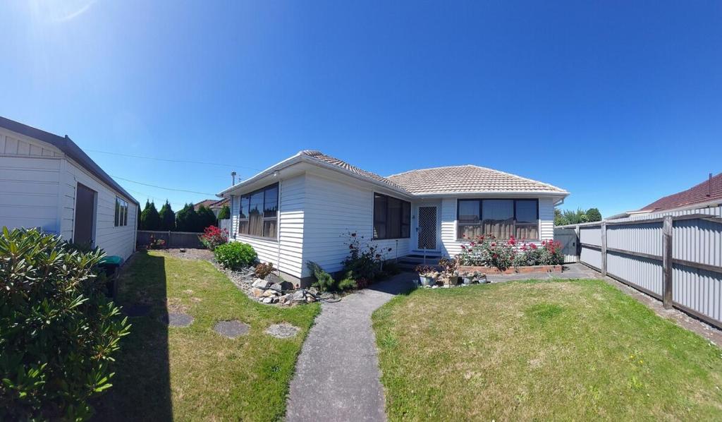 Checketts Bungalow in Halswell, Christchurch