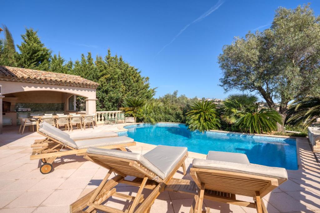 Sainte-Maxime - Villa de standing avec piscine & vue mer - 3