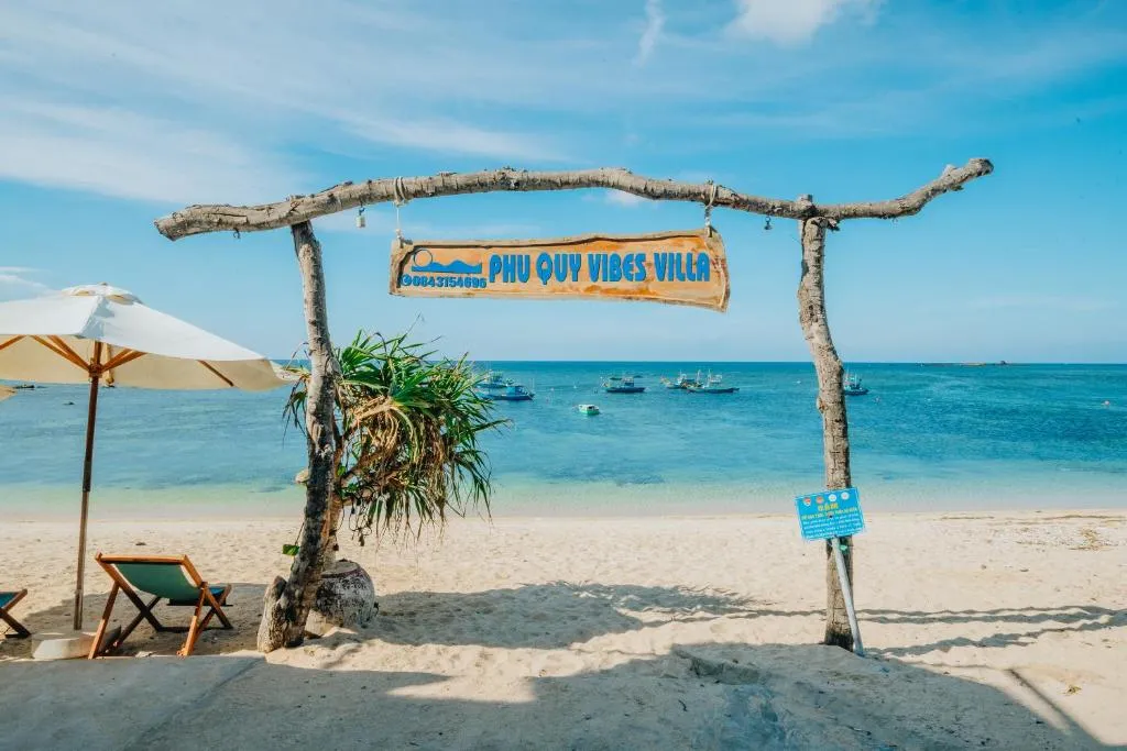 Phu Quy Vibes Villa - sát biển cạnh bãi tắm, hotel in Cù Lao Thu