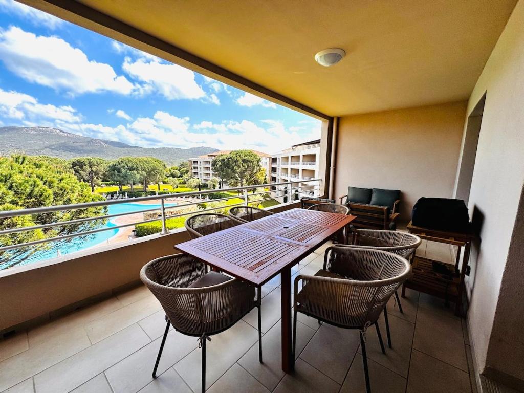 Apartment with pool view Salina Bay Porto-Vecchio, Porto-Vecchio