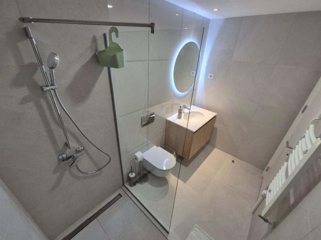Q4, flat near Gallery shopping mall with garage - 5