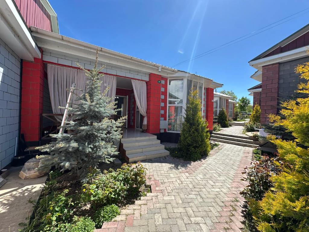 Raduga West 'Emerald' Cottage, Kosh-Kël'