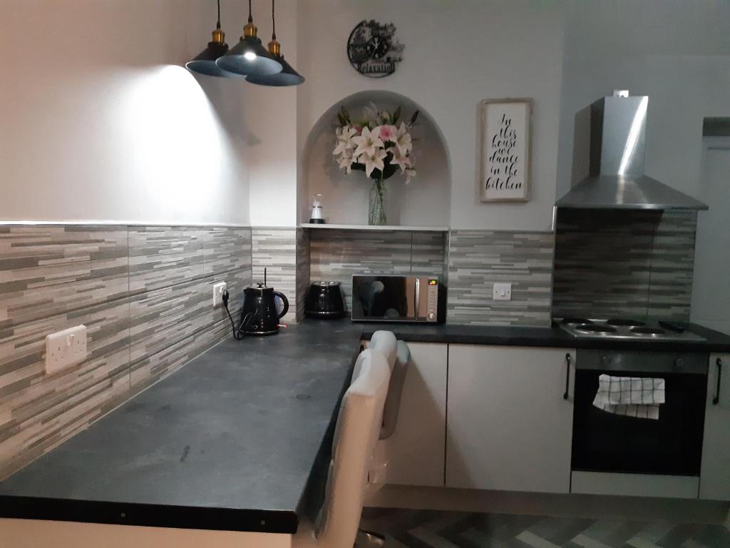 Telford - Apartment - Sleeps 5 - Flat 4, Telford