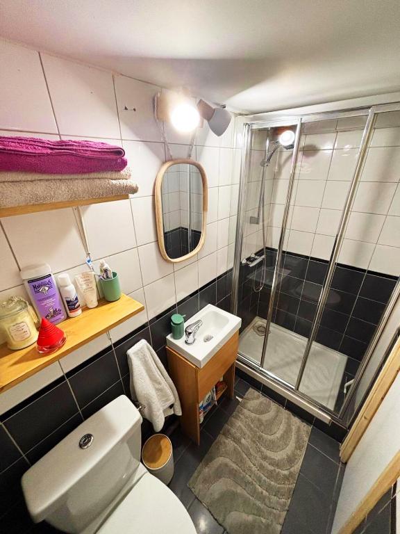 Central Paris Stay with Exceptional Comfort - 4