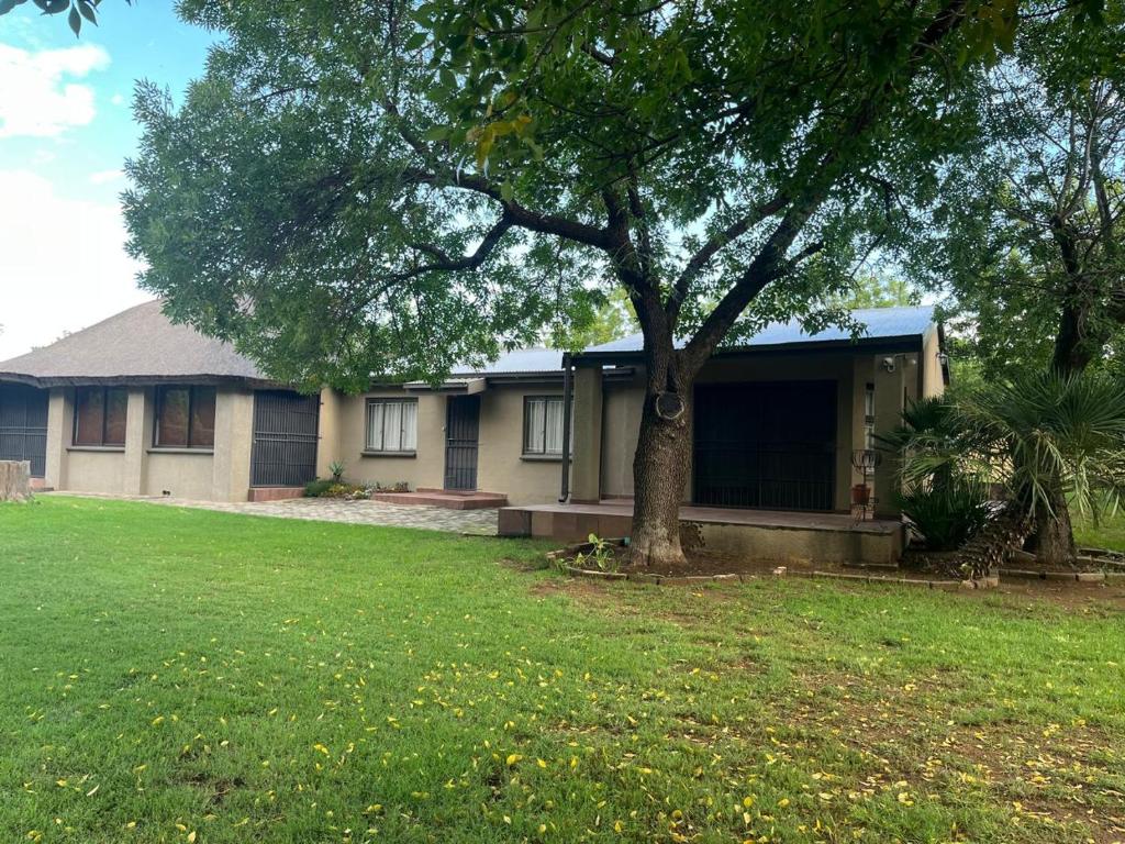 Pecan Grove, Frankfort