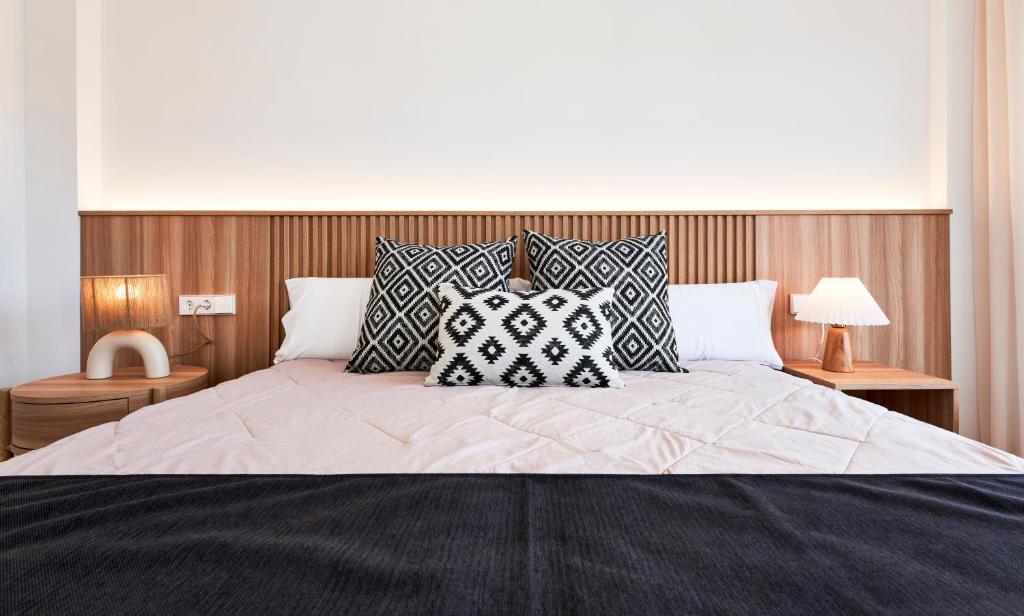 Flacalco Hotel & Apartments — Hotel rooms in Cala Ratjada, Balearic Islands