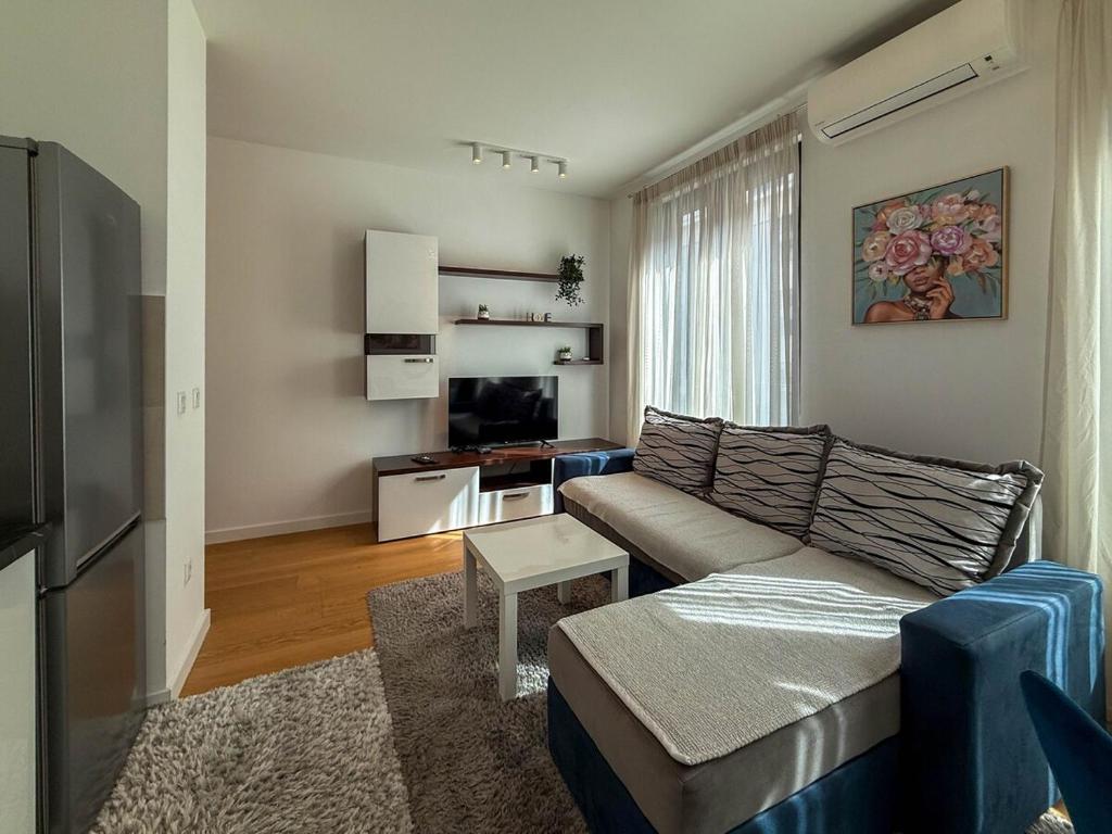 K-Lux Nest, Bělehrad