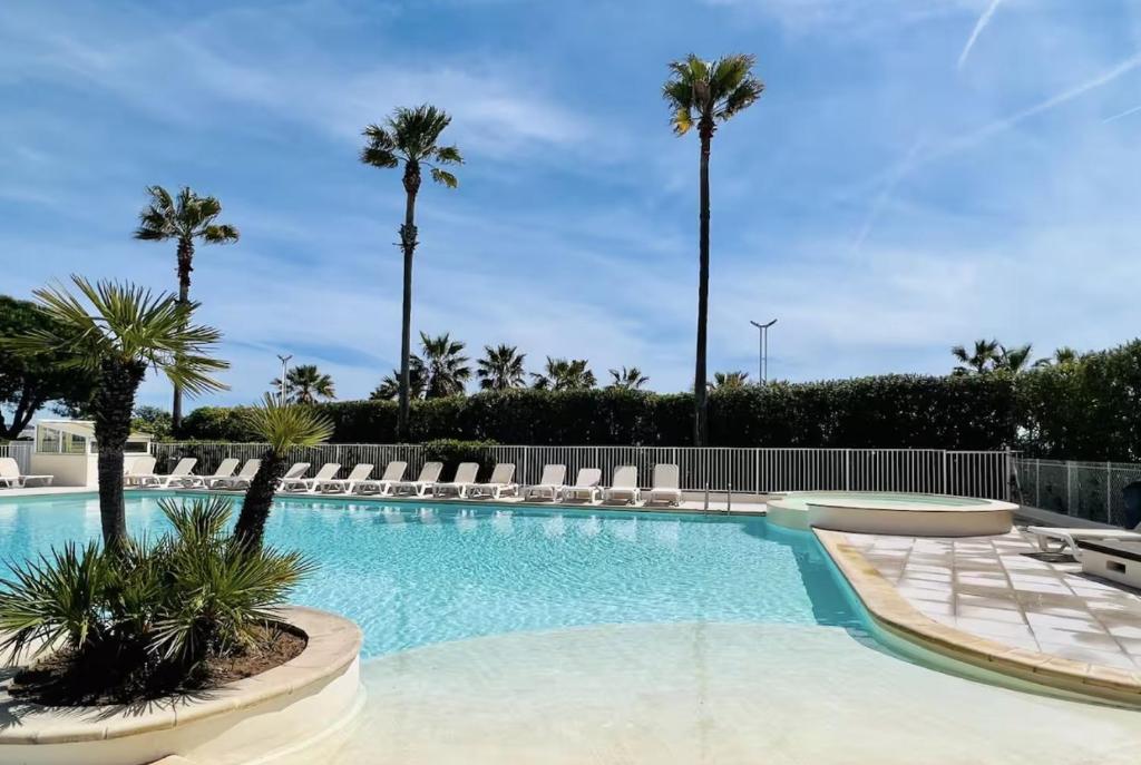 Lumineux F2 avec terrasse & piscine, Fréjus-Port - 1