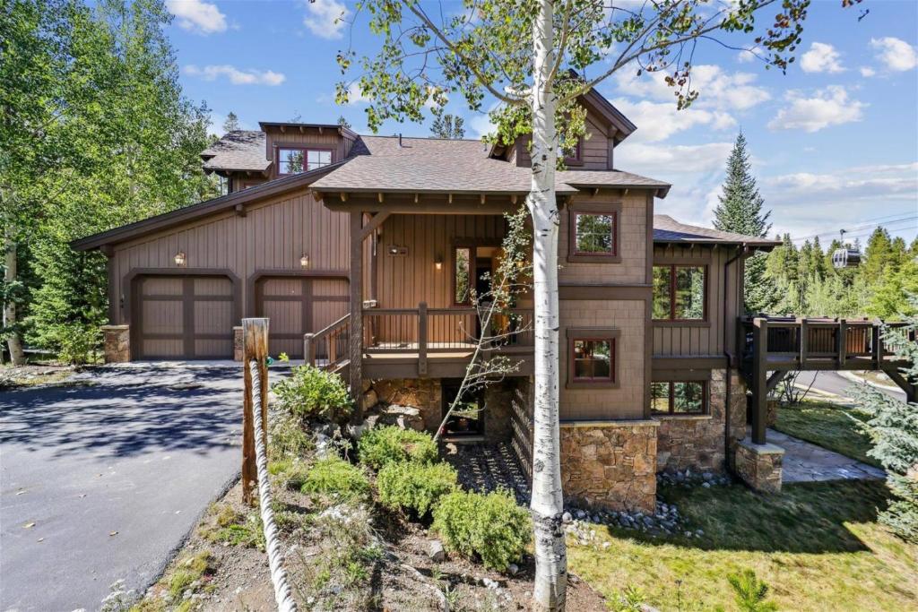 Spacious, Pet-Friendly 4 Bedroom Vacation Rental In Breckenridge, Breckenridge