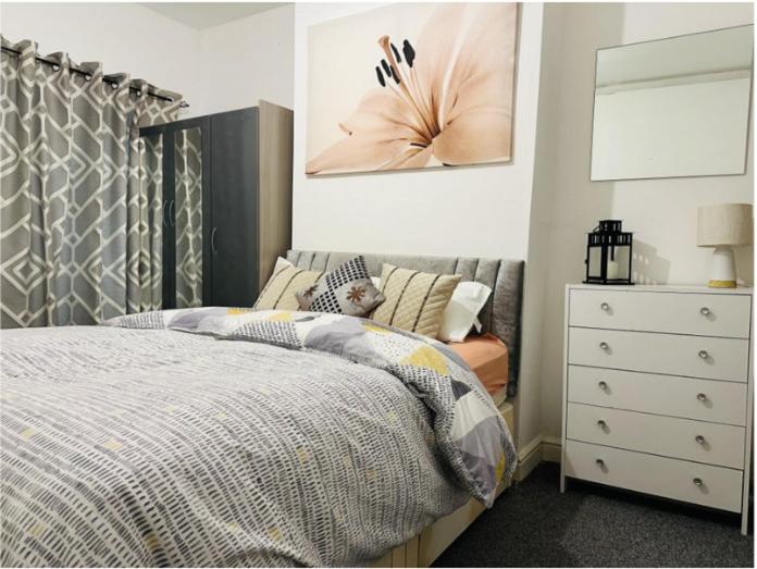 Double Bedroom, Coalville