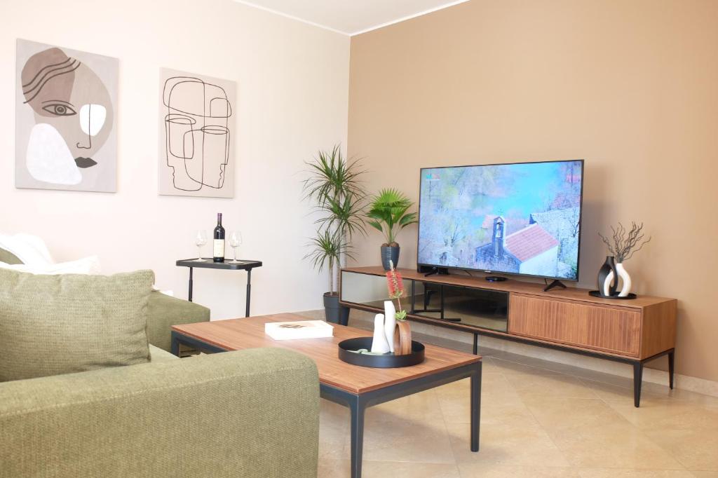 Modern 1BR - Old Town and sea - 2