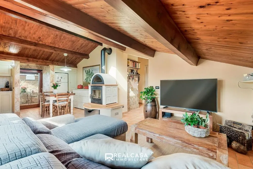 la dimora dipinta, hotel in Luni