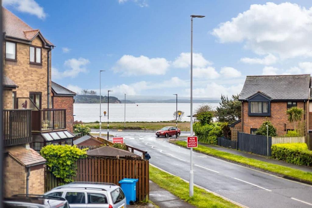 Anchorage Two-Bed House Poole exterior