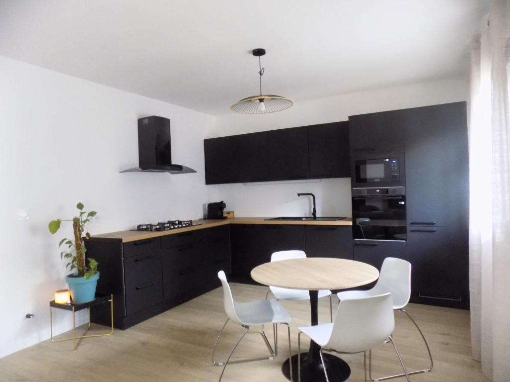 Near Canet, renovated apartment - 3