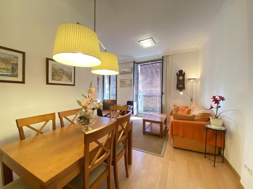 TH61 Apartamento vacacional Plaza de la Font - 2