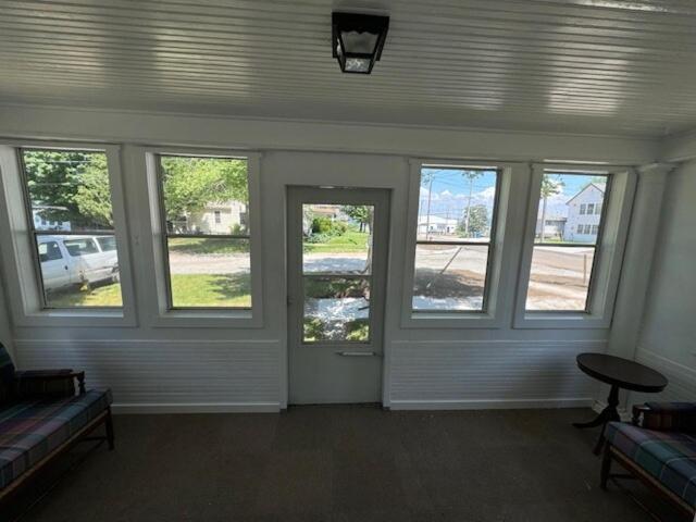 Relax in Bluffton - Family Lake View Retreat 4 BR, 2 BA, Muskegon