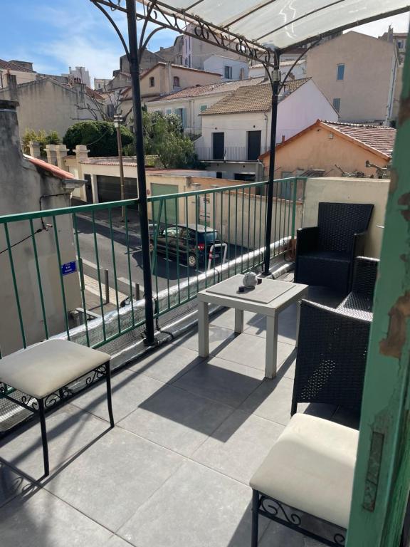 Stud terras Ville Corniche 2 pers stat gratuit rue Modif suivt possib et accord exclusif - 1